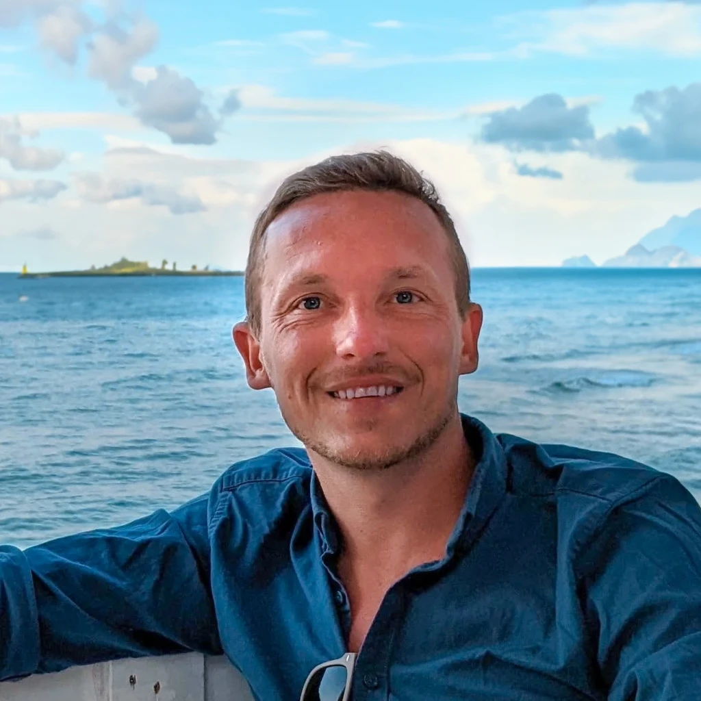 Profilbild von Robert Grabowski, erfahrener Freelancer in den Bereichen E-Commerce, Design und Mediengestaltung